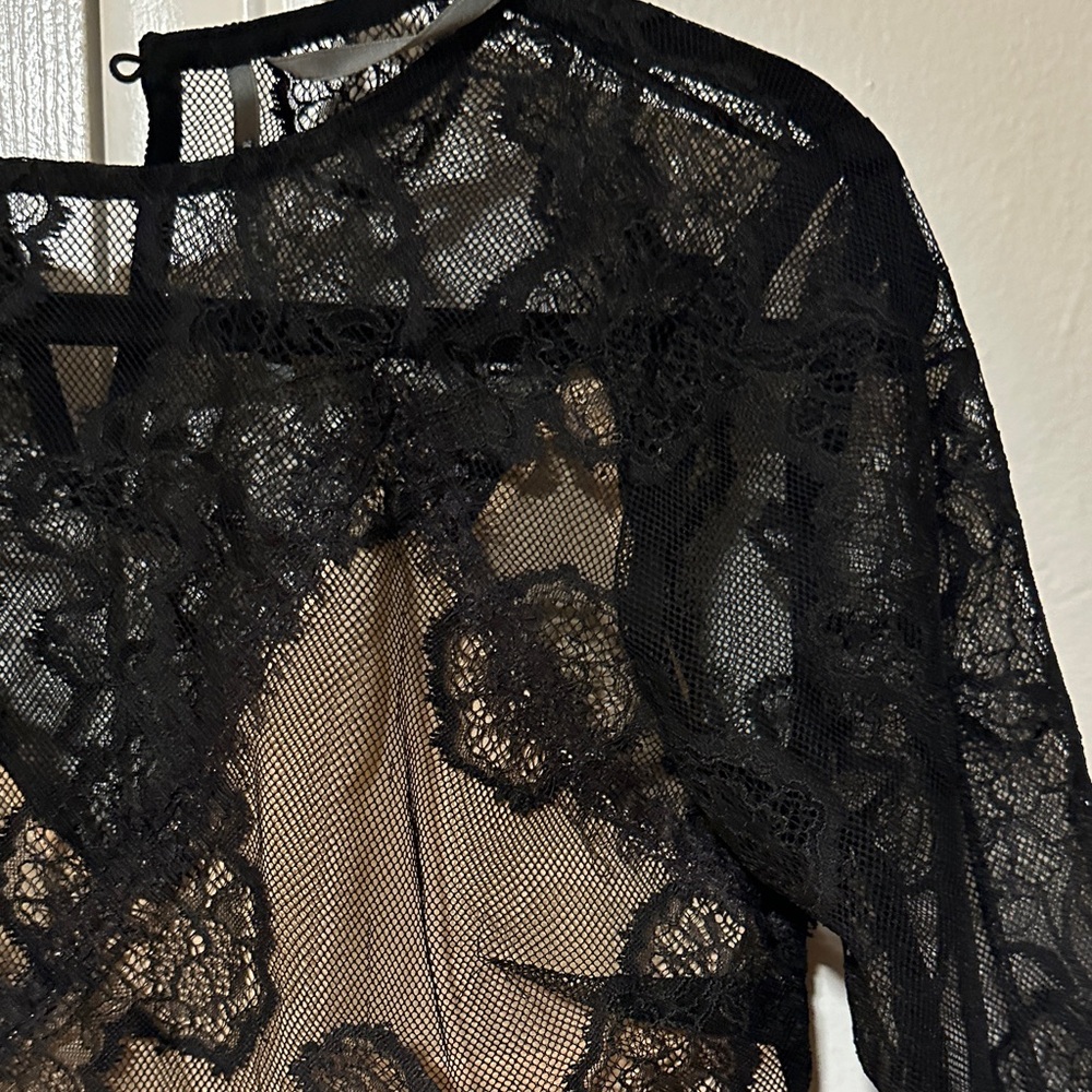 Anthropologie Black Lace Cropped Top • XS • NWT - Picture 8 of 14